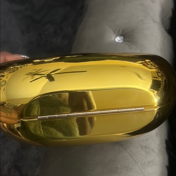 Gold clutch purse - Picture 3 of 4